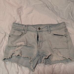 Arizona Jeans Lightwash Ripped Shorts